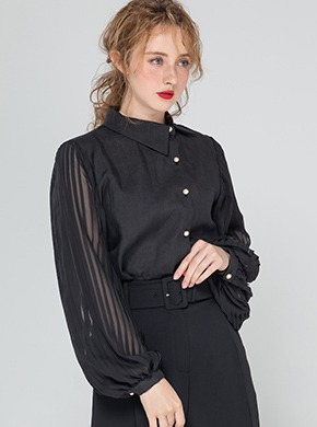 Unbalance-collar Shirring Blouse Black