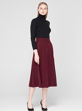 High-Waisted Piping Skirt Wine